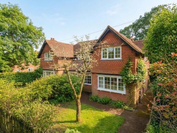 3 Bedroom Semi-Detached in GU27 2BN