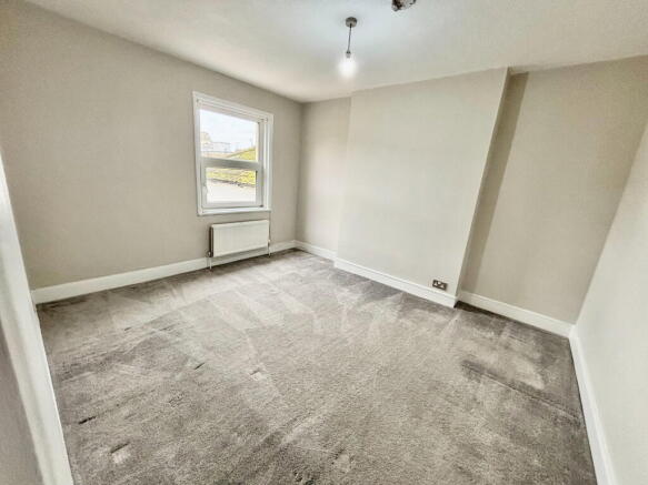 Apartment in Eastbourne, East Sussex - More