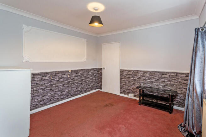bedroom 1b