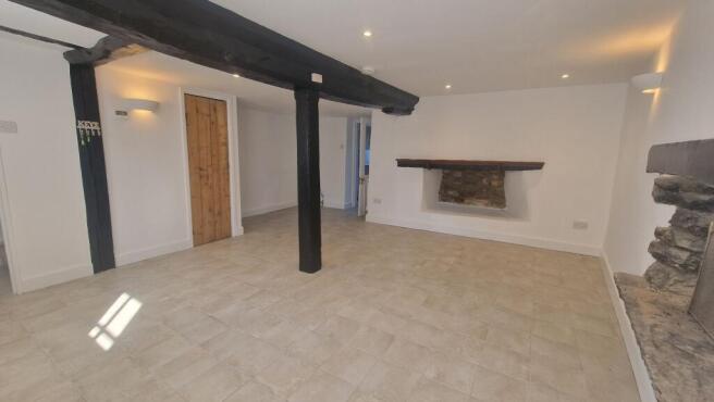 Photograph 4