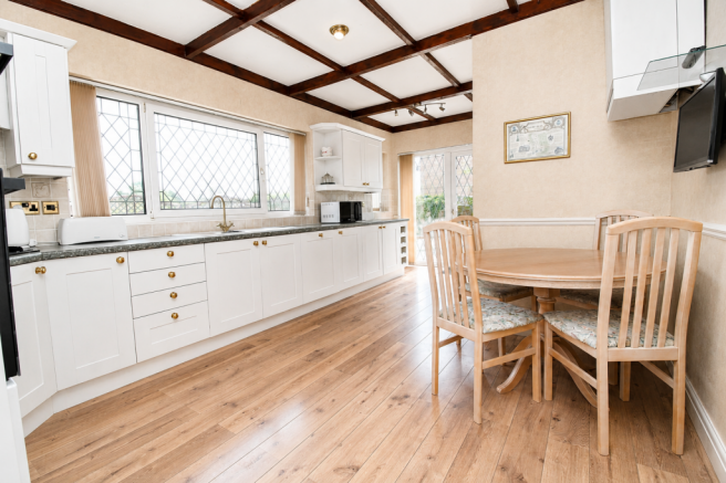 4 bed Detached Bungalow for sale Image 9