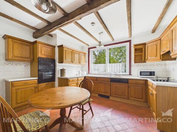 4 bed Detached for sale Image 4