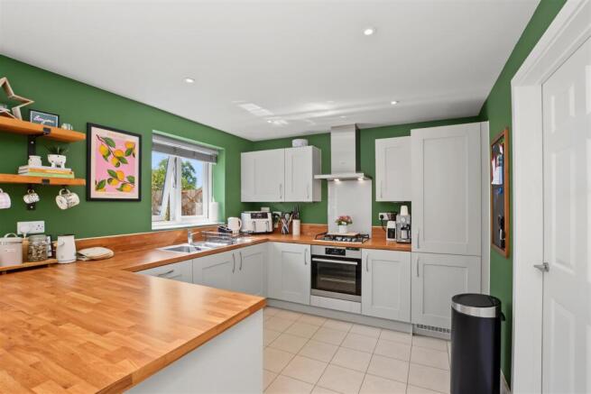 Kitchen_2.jpeg