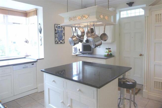 BREAKFAST KITCHEN