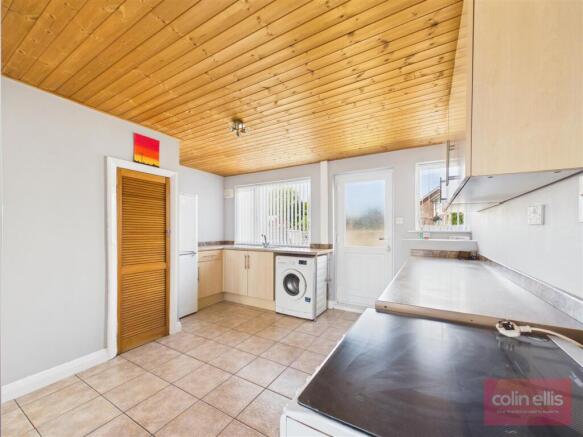 3 bed Semi-Detached for sale Image 5