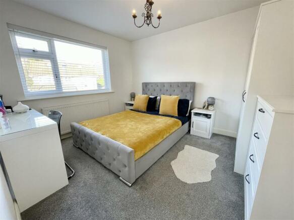 6. BED1.jpg