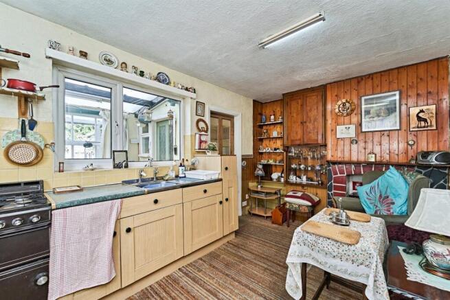 Stroud Avenue, Willenhall photo 4