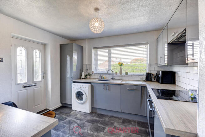3 bed Semi-Detached for sale Image 6
