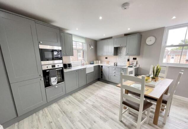 1 bed Detached for sale Image 5