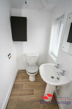 FIRST FLOOR WC
