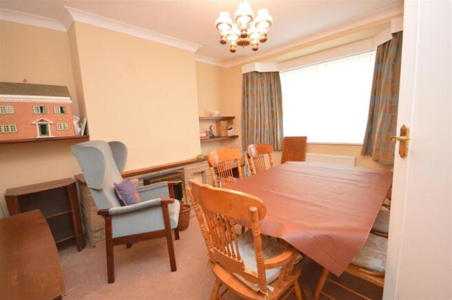 3 bed Semi-Detached for sale Image 6