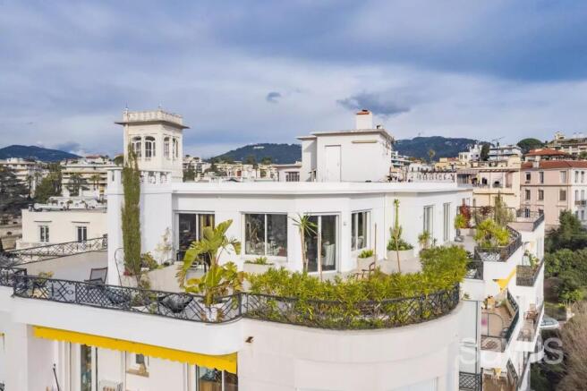For sale apartment in Nice Cimiez 