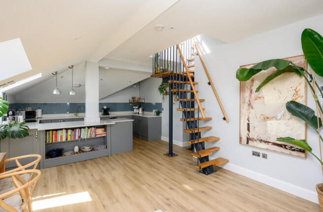 2 bed Apartment for sale Image 5