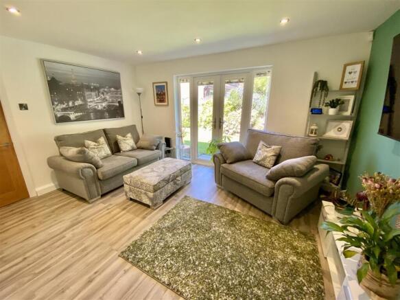 3 bed Detached Bungalow for sale Image 7