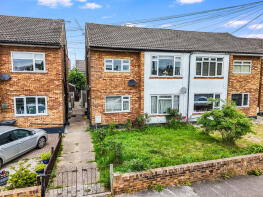24, Hurstwood Avenue, Brentwood CM15 9HT