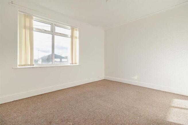 3 bed Terraced for sale Image 9