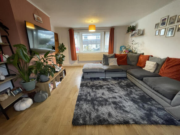 Lounge a.JPG