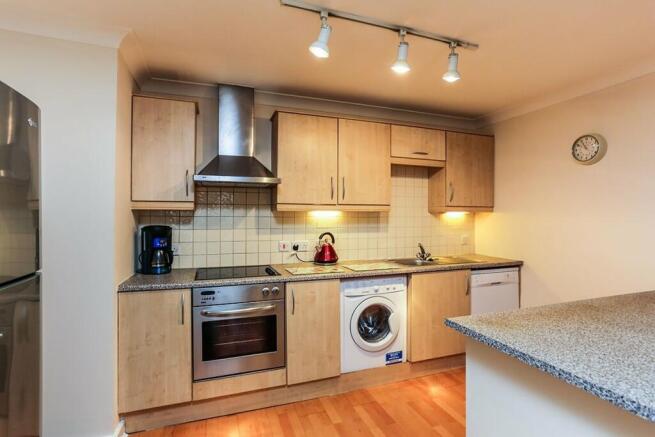 2 bed Apartment for sale Image 6