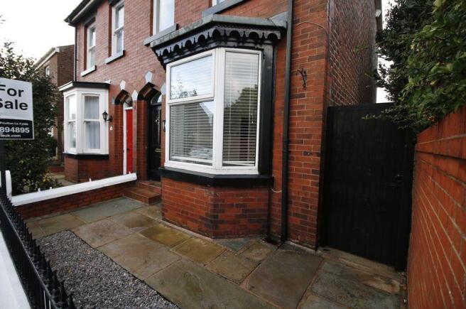 Front Garden &...