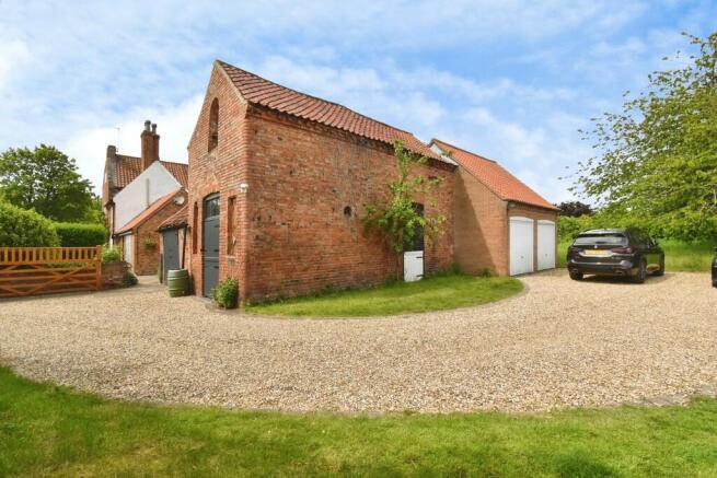 Barn With Plannin...