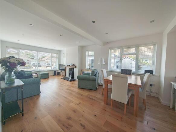 Living/Dining Room