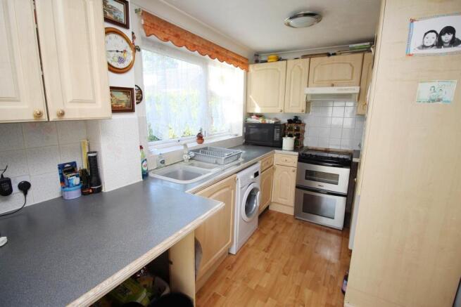 27 Longleat Drive 2.JPG