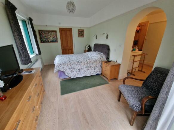 Bedroom Dressing Rm.jpg