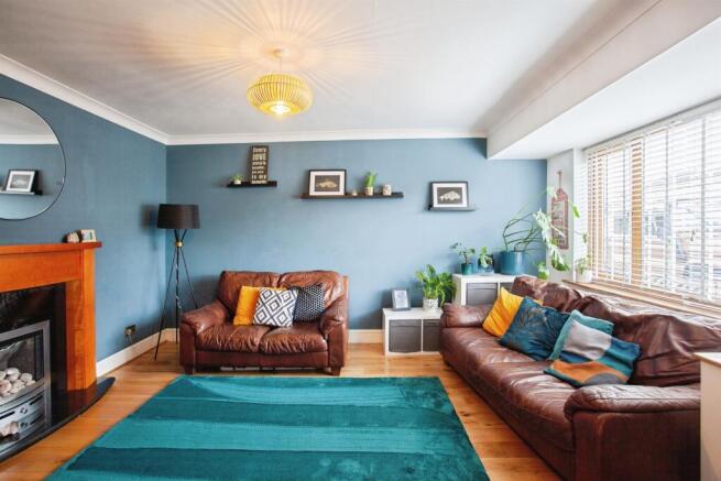 3 bed Semi-Detached for sale Image 7