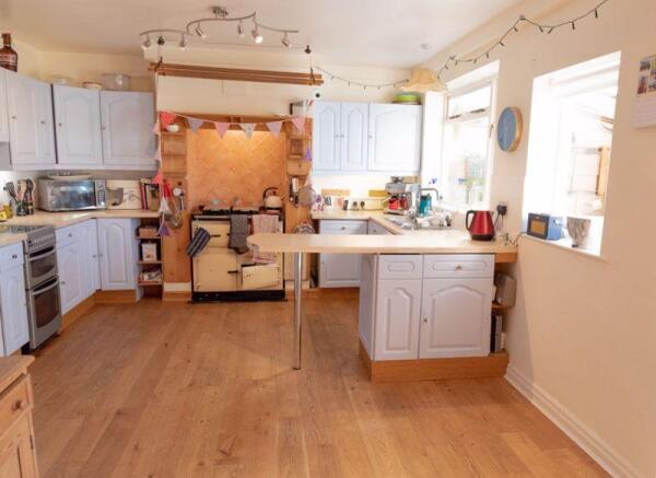 Kitchen/Dining...