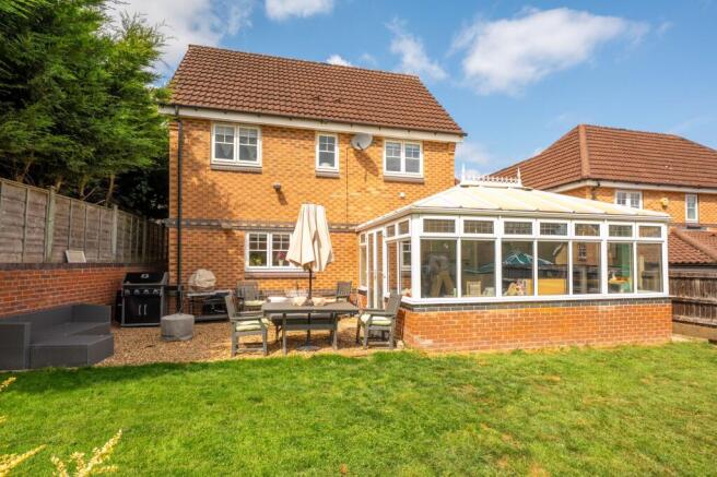 4 bed Detached for sale Image 12