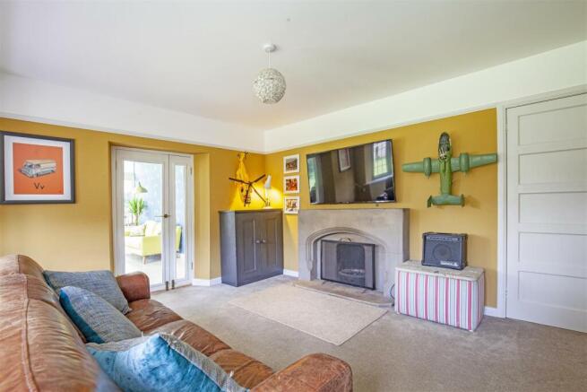 Sitting Room-2.jpg