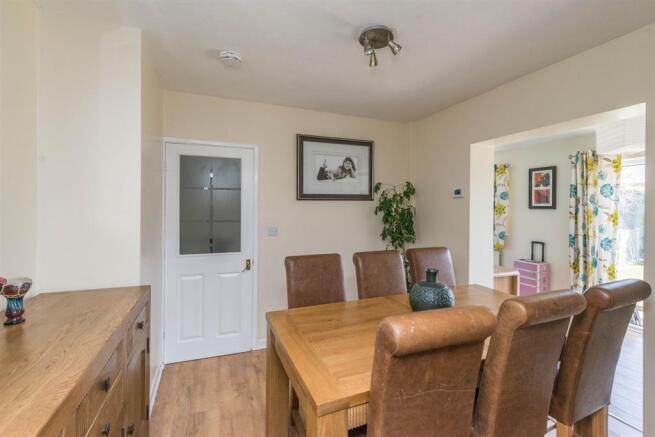 DiningRoom