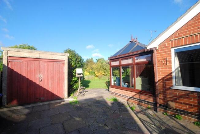 Garage & Garden