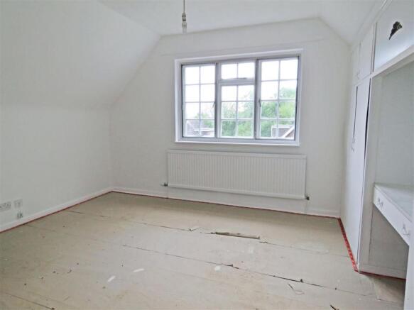 Bedroom 1.JPG