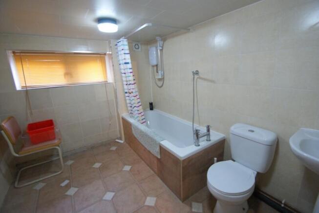 7 bed Terraced to rent Image 5
