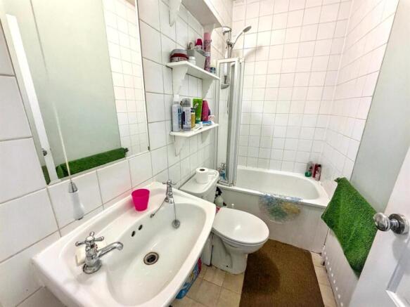 2 bed Terraced for sale Image 8