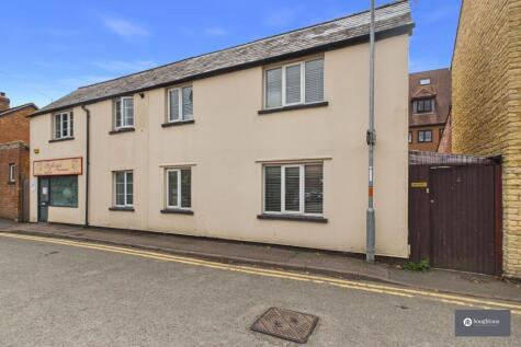 Halls Lane, Brackley, NN13