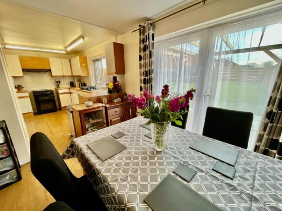Kitchen/Dining