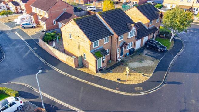 6 Broadoak Road-4.jpg