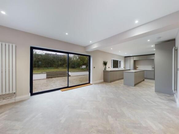 KITCHEN LIVING AREA