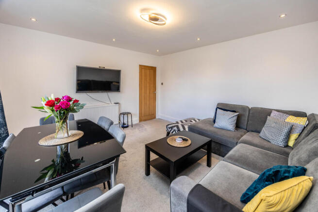 4 bed Semi-Detached for sale Image 9