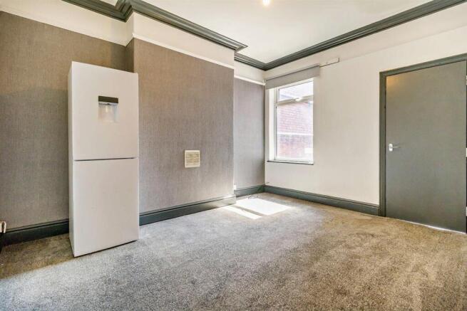 3 bed Terraced for sale Image 4