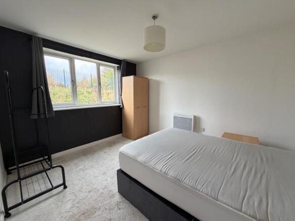 2 bed Apartment for sale Image 6