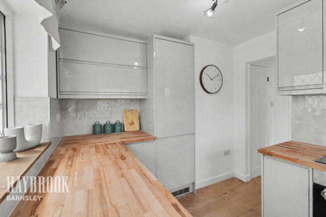 3 bed Semi-Detached Bungalow for sale Image 6