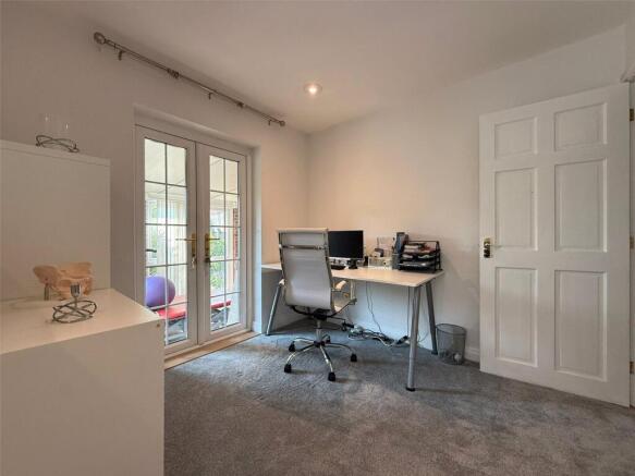 3 bed Bungalow for sale Image 9