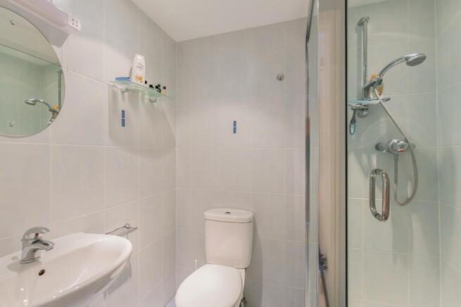 En-Suite Shower