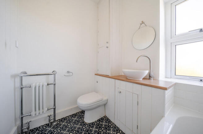 2 bed Terraced for sale Image 9