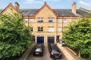 24, Silistria Close, Knaphill, Woking GU21 2TL