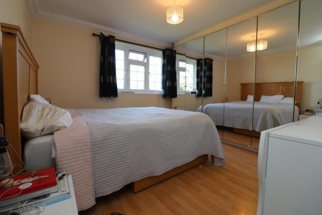 ADDITIONAL PHOTO OF MAIN BEDROOM