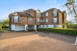 Flat 11, Bartholomew Court, Longcrofte Road, Edgware HA8 6QZ
